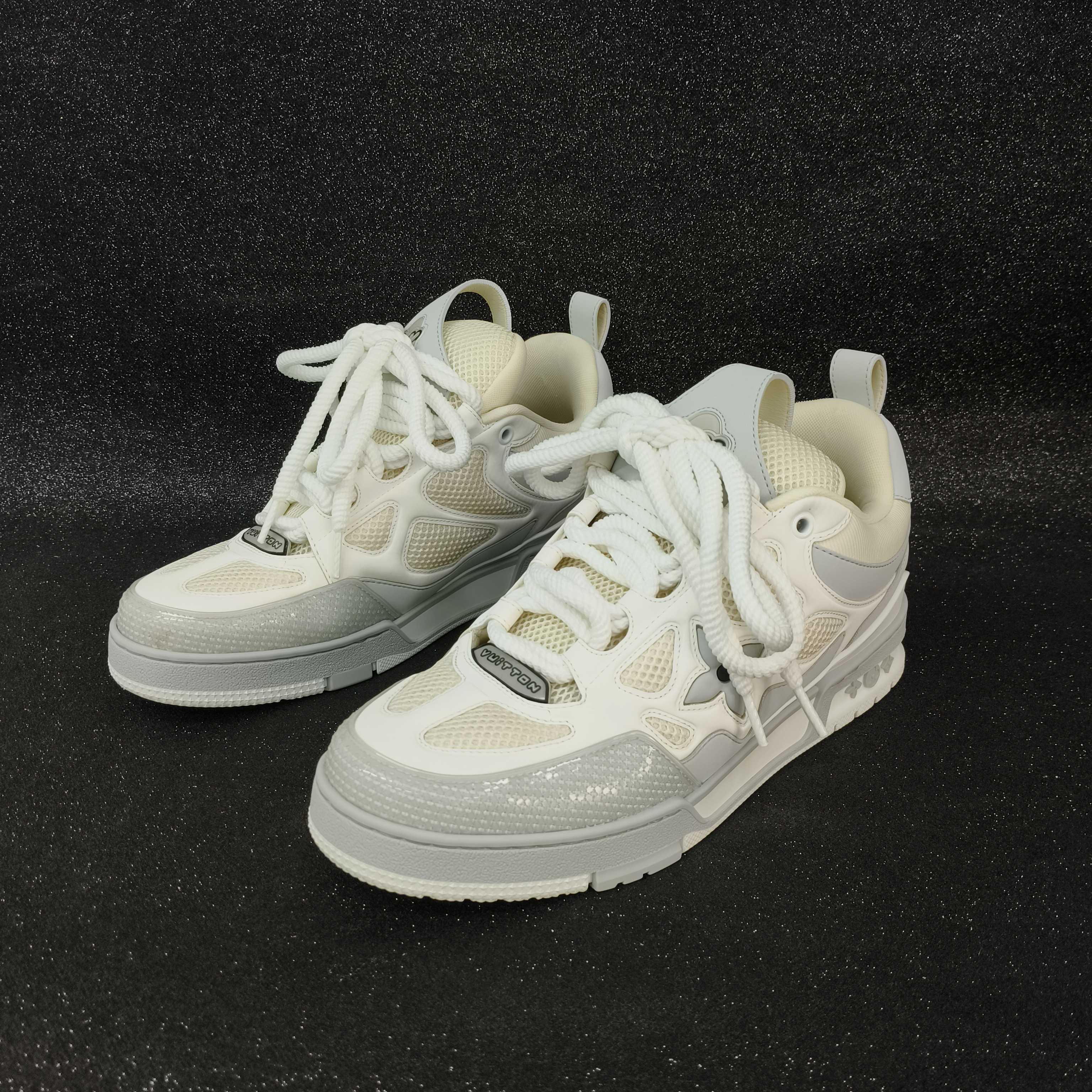 99新 LouisVuitton/路易威登 7.5码/41.5码/灰白skate鞋/A2330