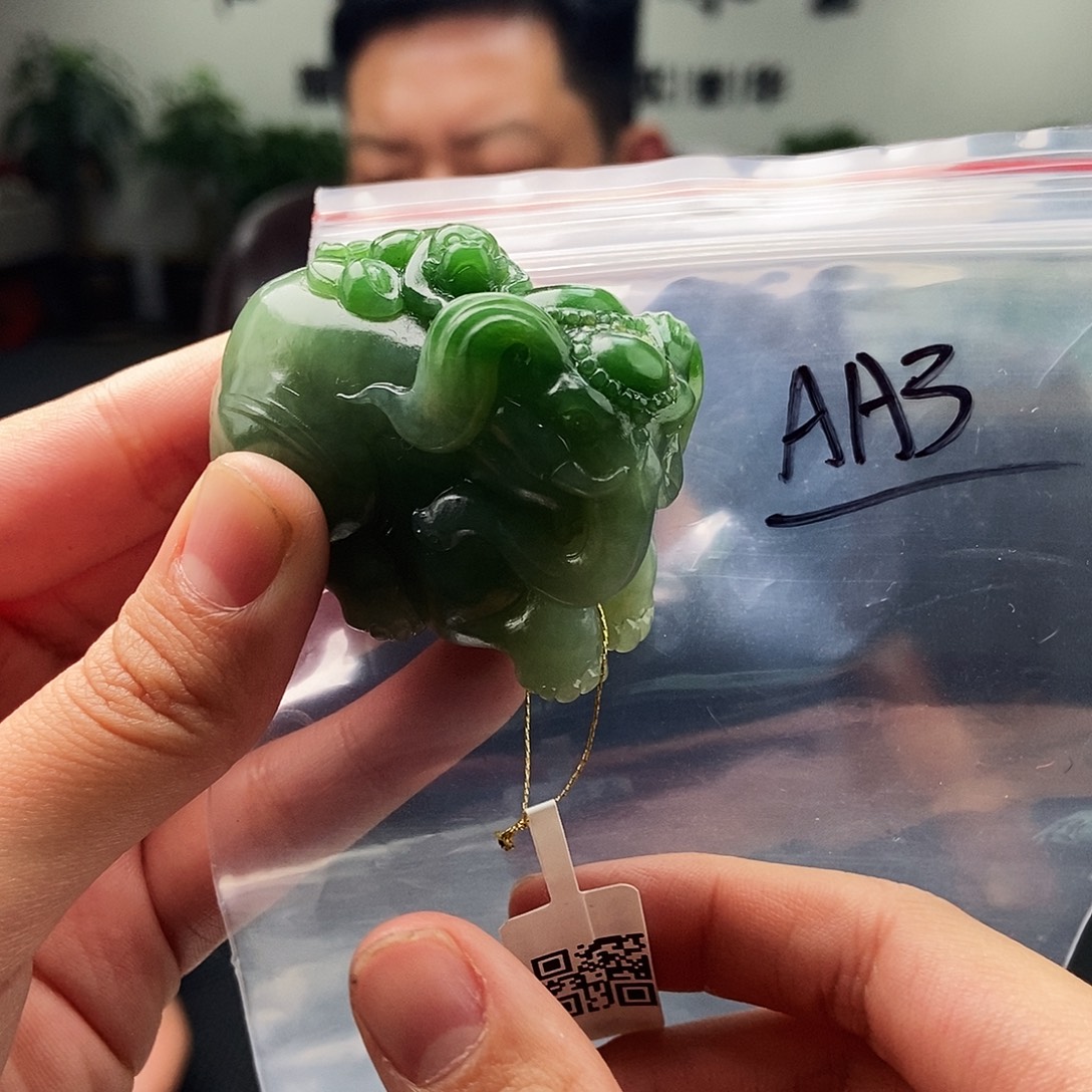 和田玉未镶嵌颈饰拍一发一