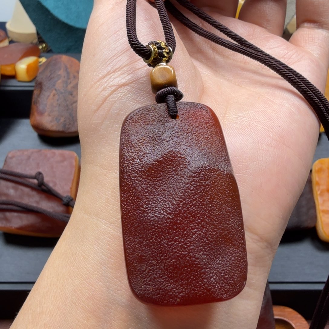 琥珀吊坠(赠链)未镶嵌