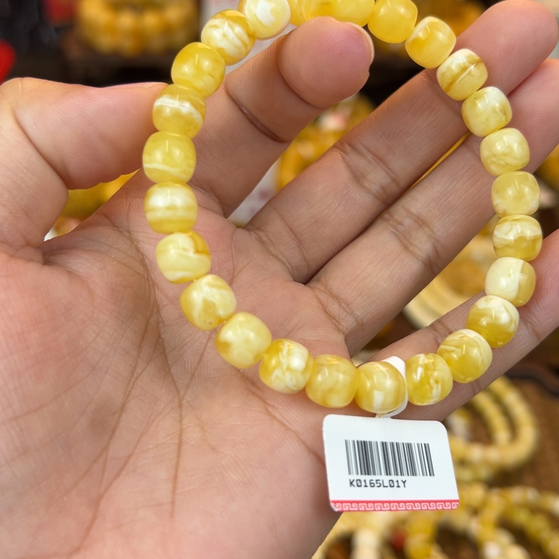 琥珀裸石未镶嵌jjhhhhhbn