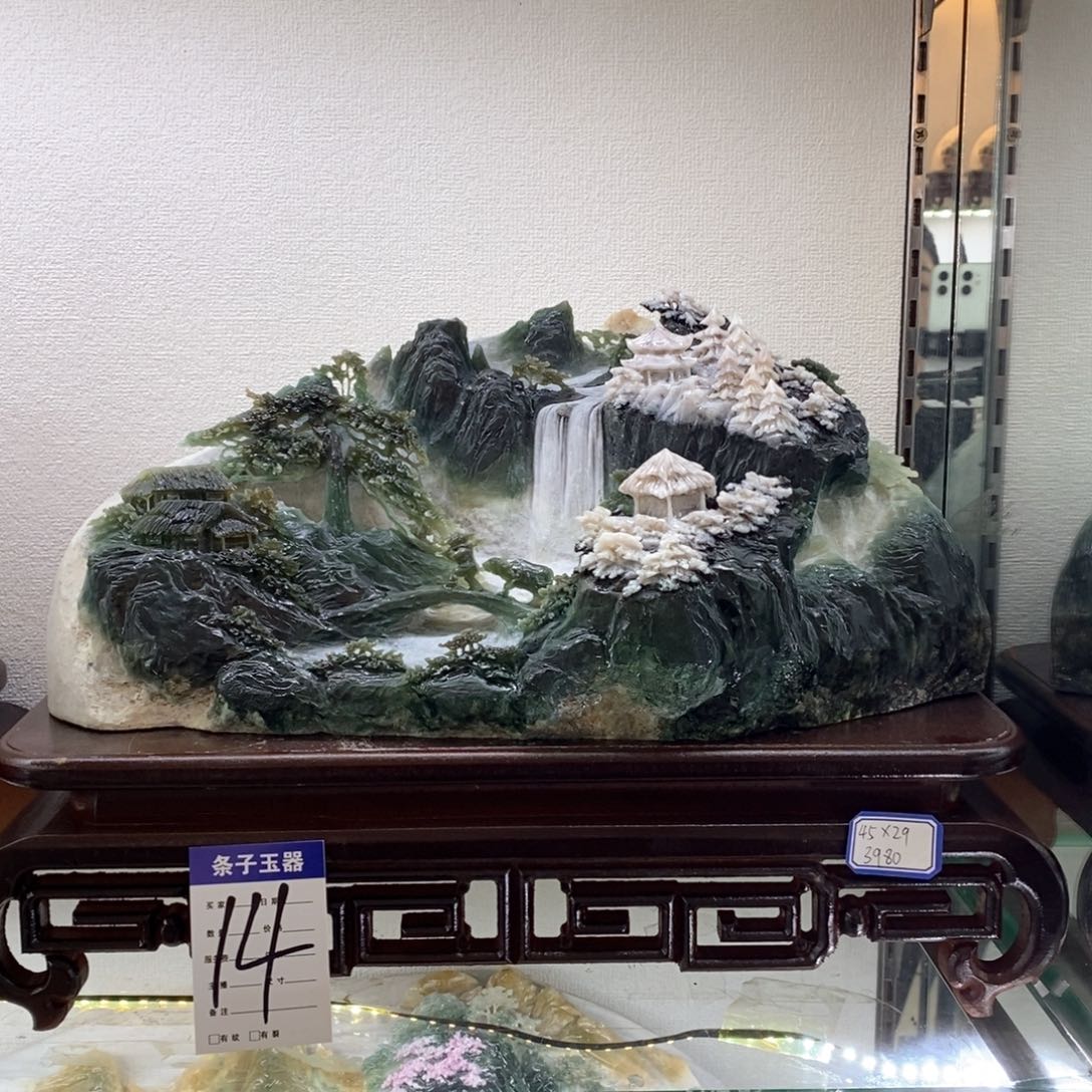 绿泥石云母质玉（岫岩玉）摆件未镶嵌