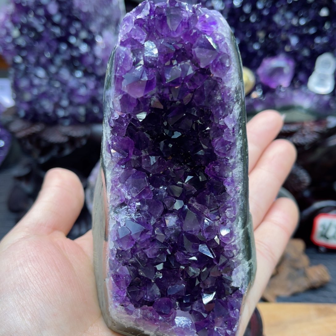 紫晶大型摆件（非配饰）未镶嵌