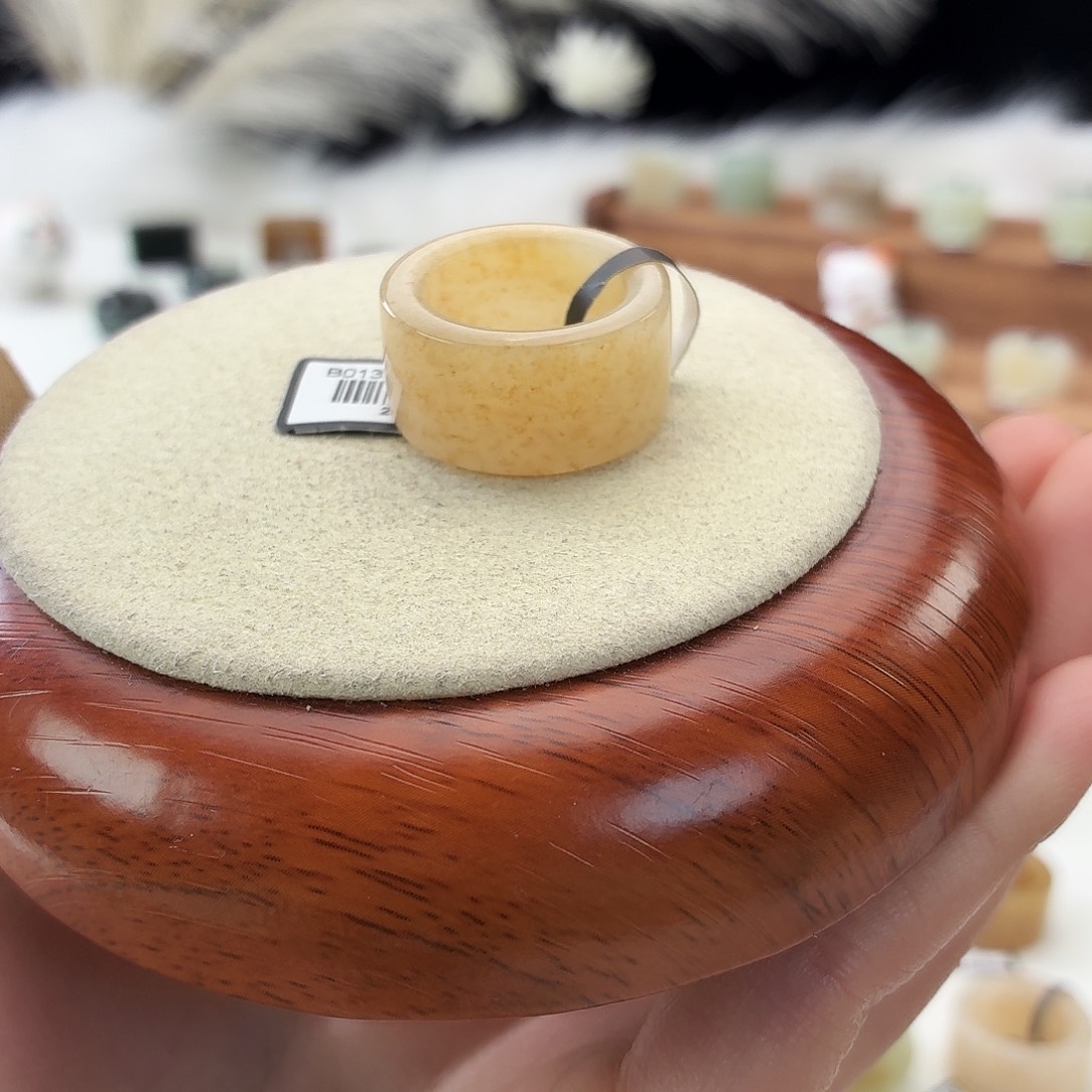 和田玉未镶嵌戒指金桂花圆切17.14mmj27