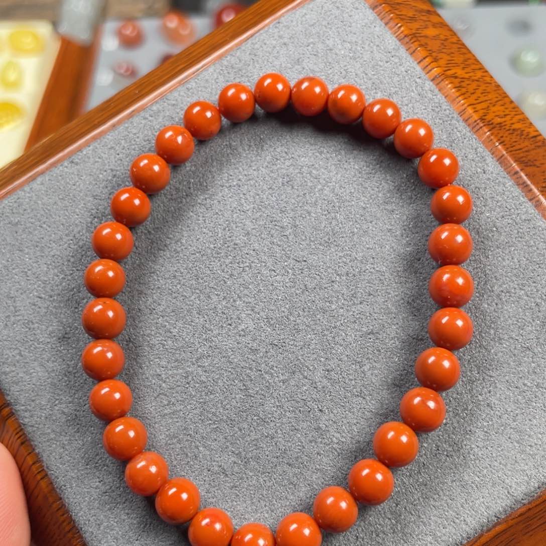 南红玛瑙卡5.8柿子红满色满肉单圈未镶嵌