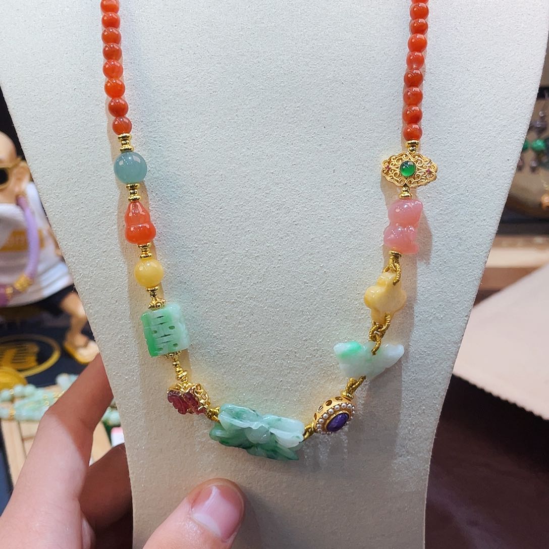 南红玛瑙颈饰未镶嵌南红玛瑙