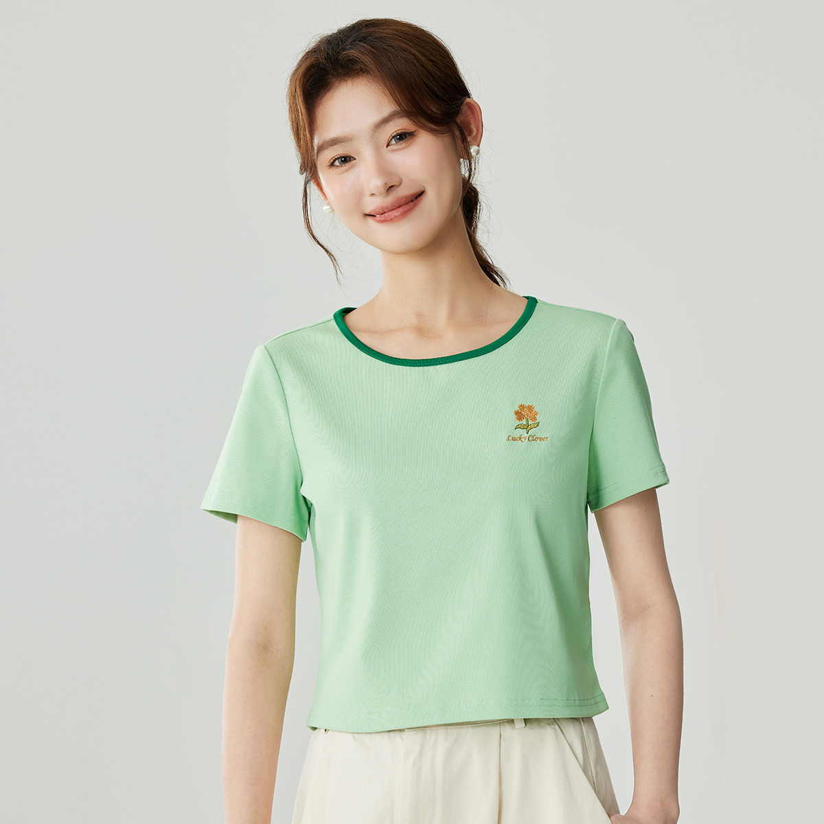 茵曼2024夏季新款女T恤上衣短袖长袖时尚短款休闲圆领刺绣连帽