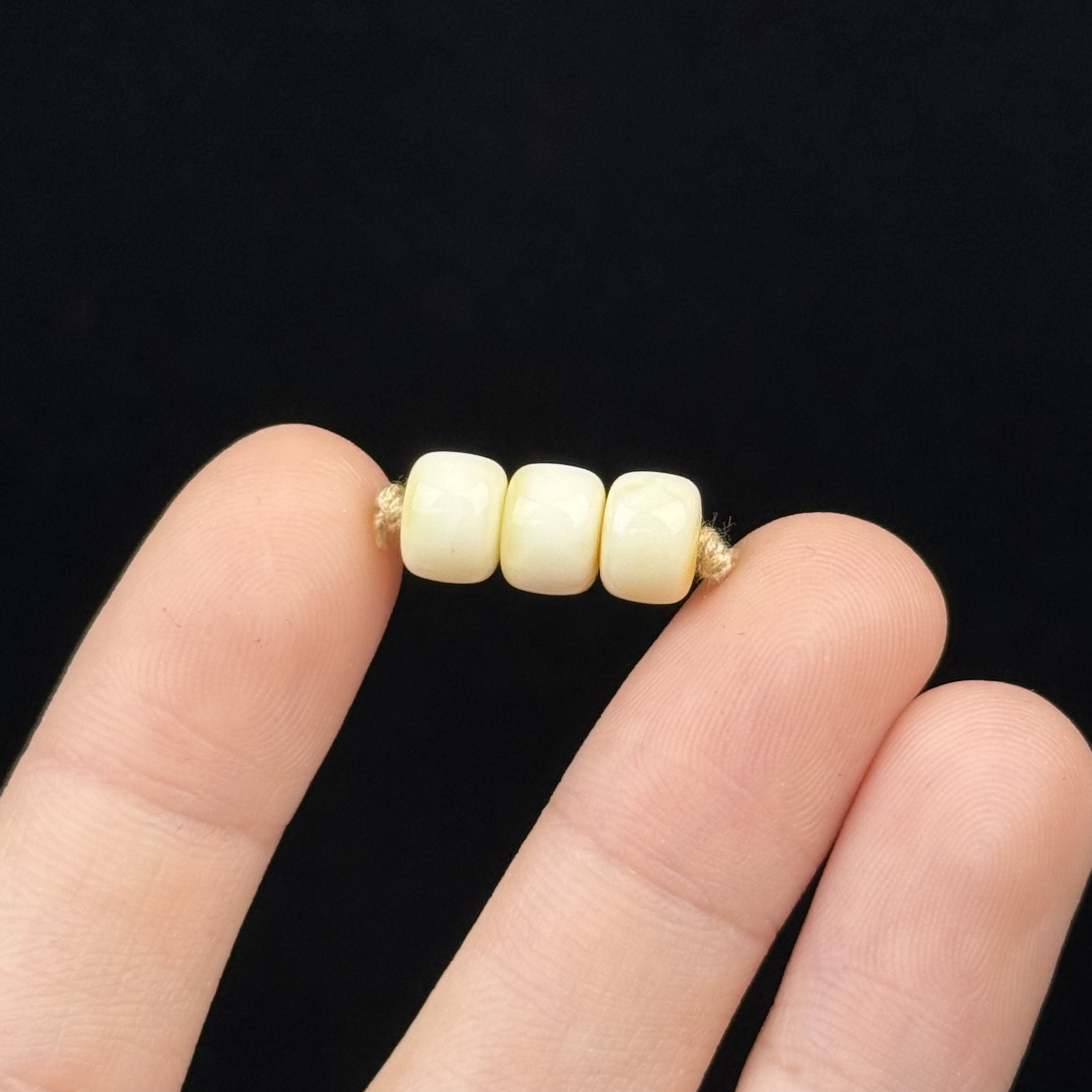 D7186天然原矿蜜蜡 瑕疵对珠7mm 支持鉴定假一罚十