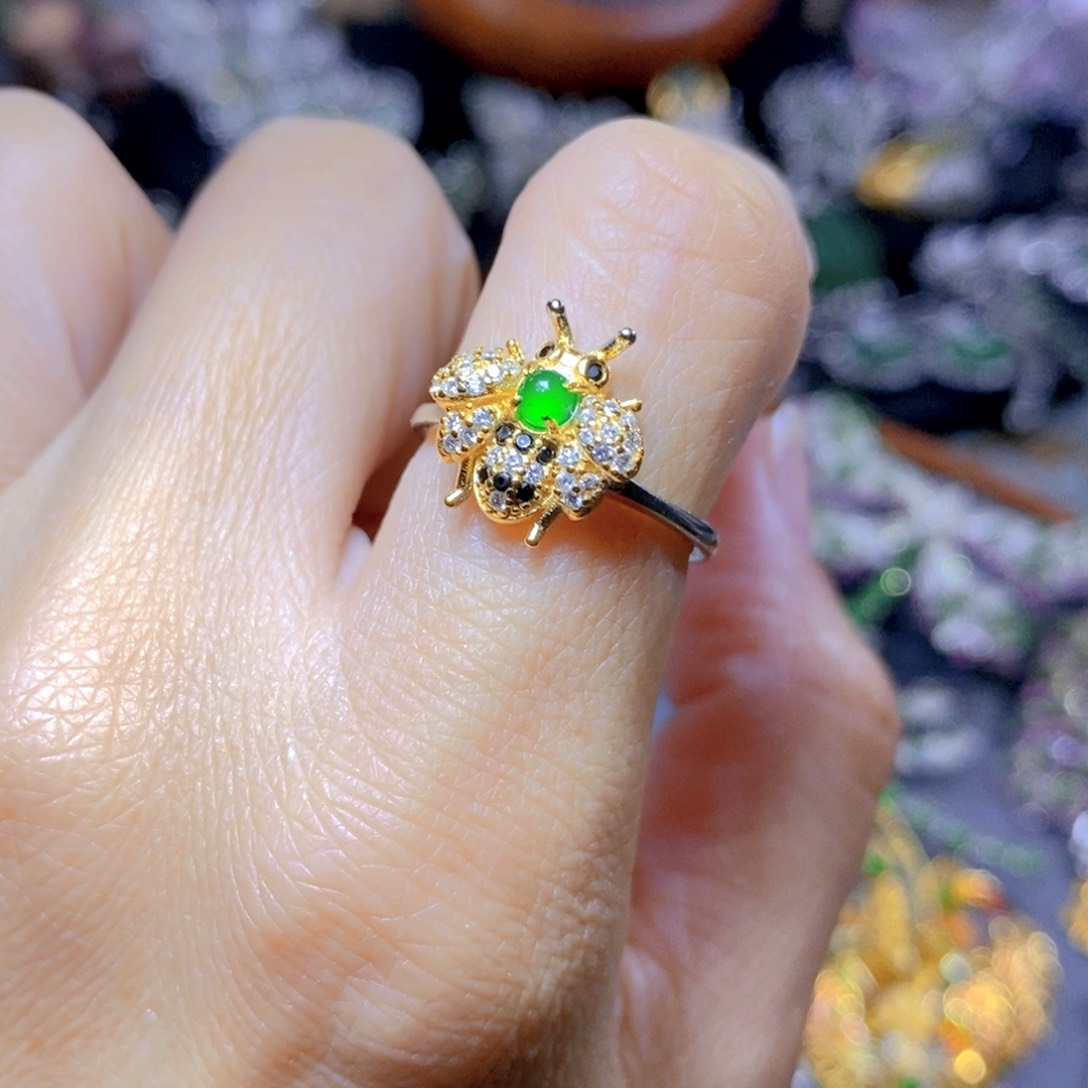 翡翠颈饰银S925镶嵌天然翡翠