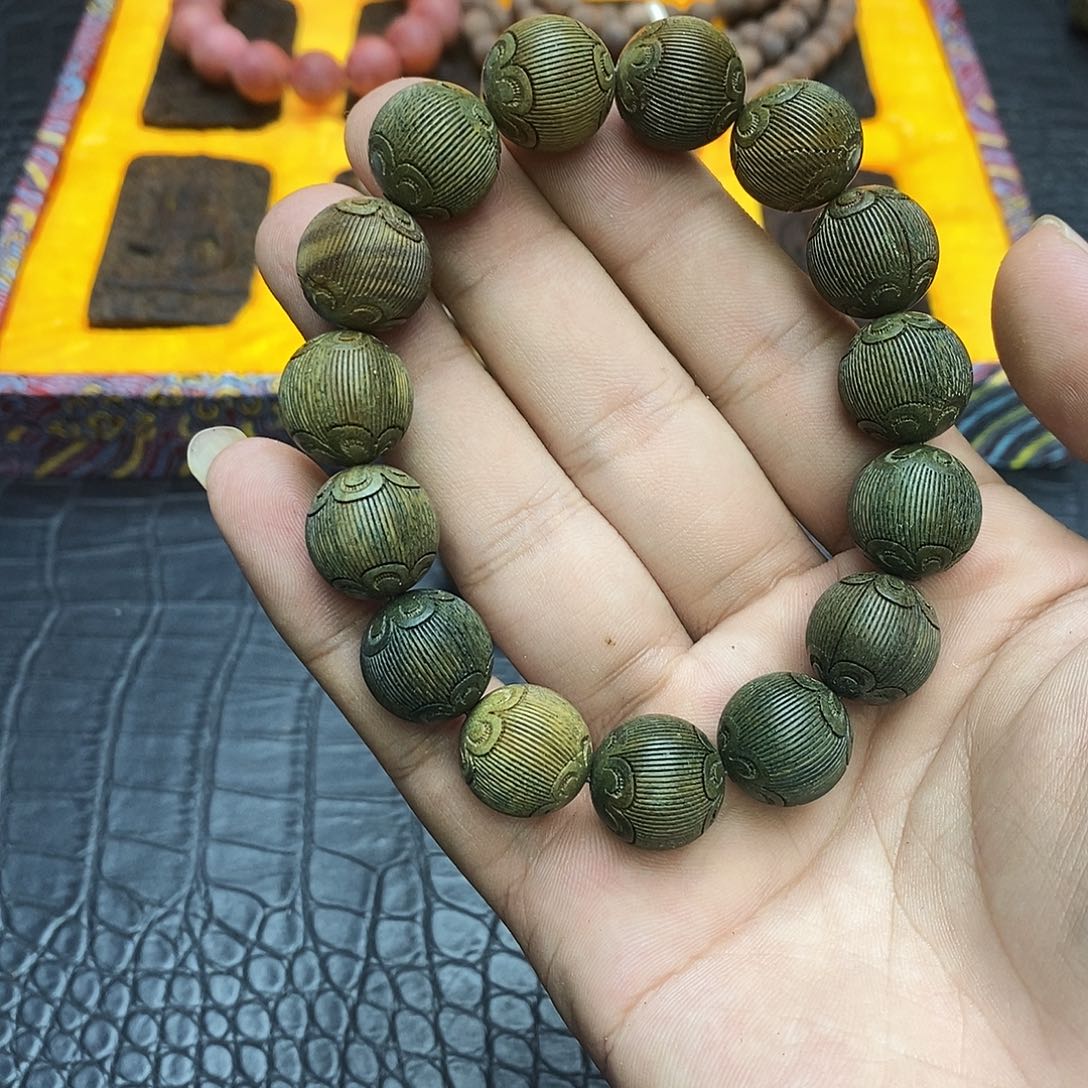 沉香碎屑沉香103莺歌绿