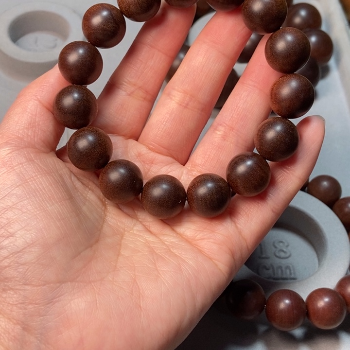 串****檀香木老山檀香檀香王1.5*15，焦糖奶甜香