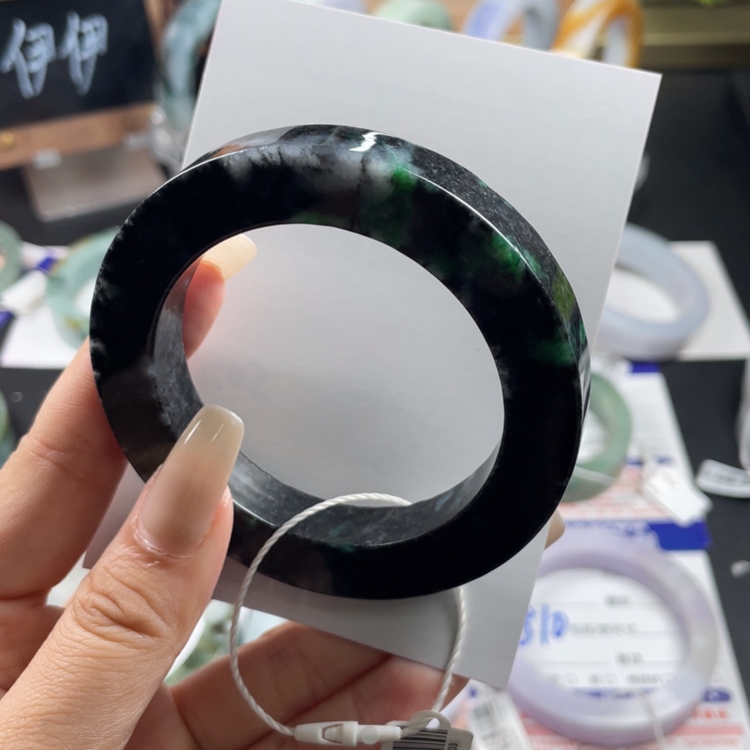 定制翡翠未镶嵌翡翠手镯基地质检发货