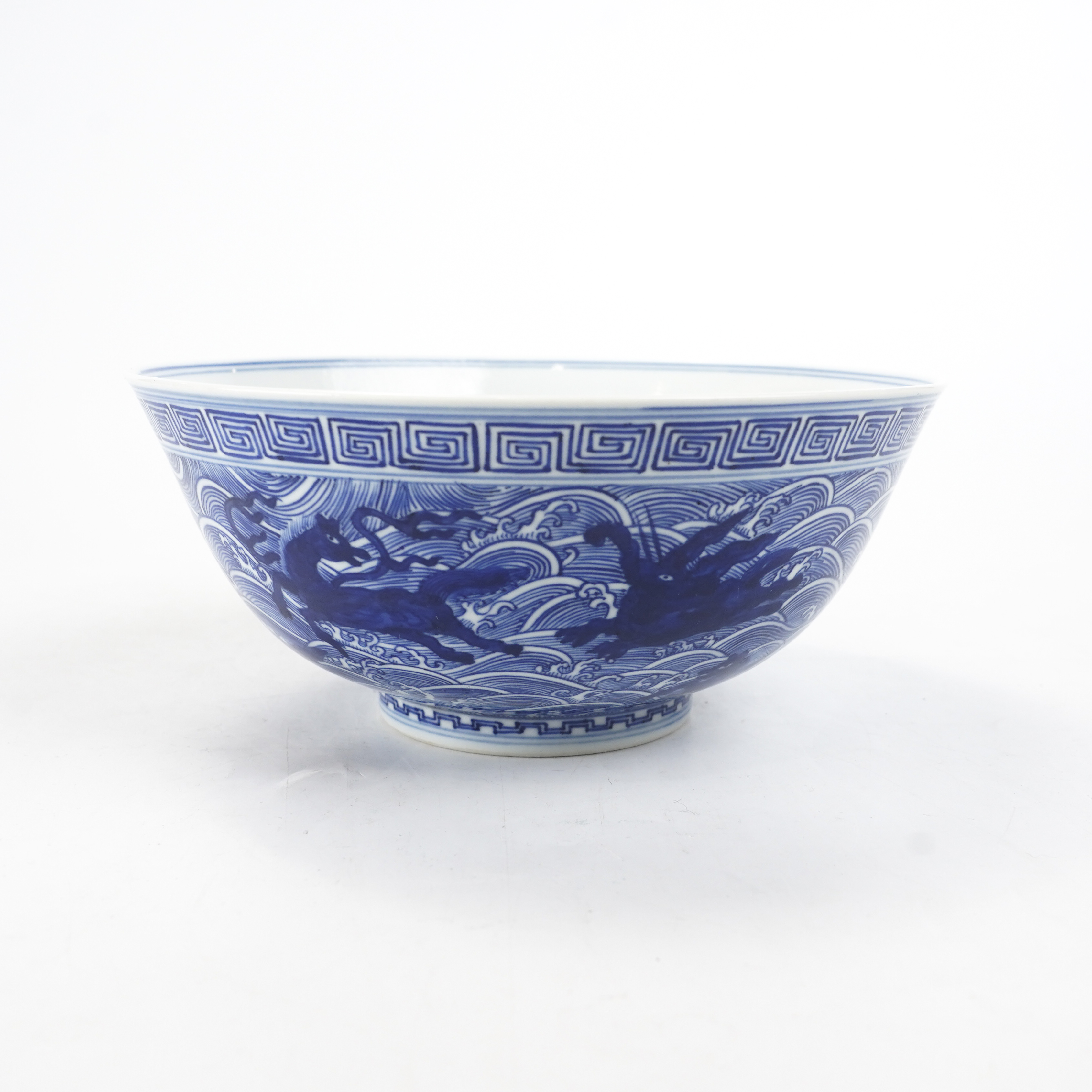 Lot011 清 青花瑞兽碗