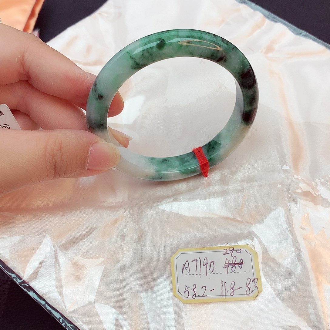 翡翠手镯未镶嵌天然缅甸翡翠A货