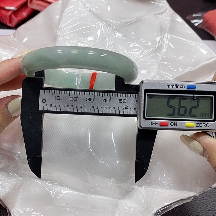 翡翠手镯未镶嵌42