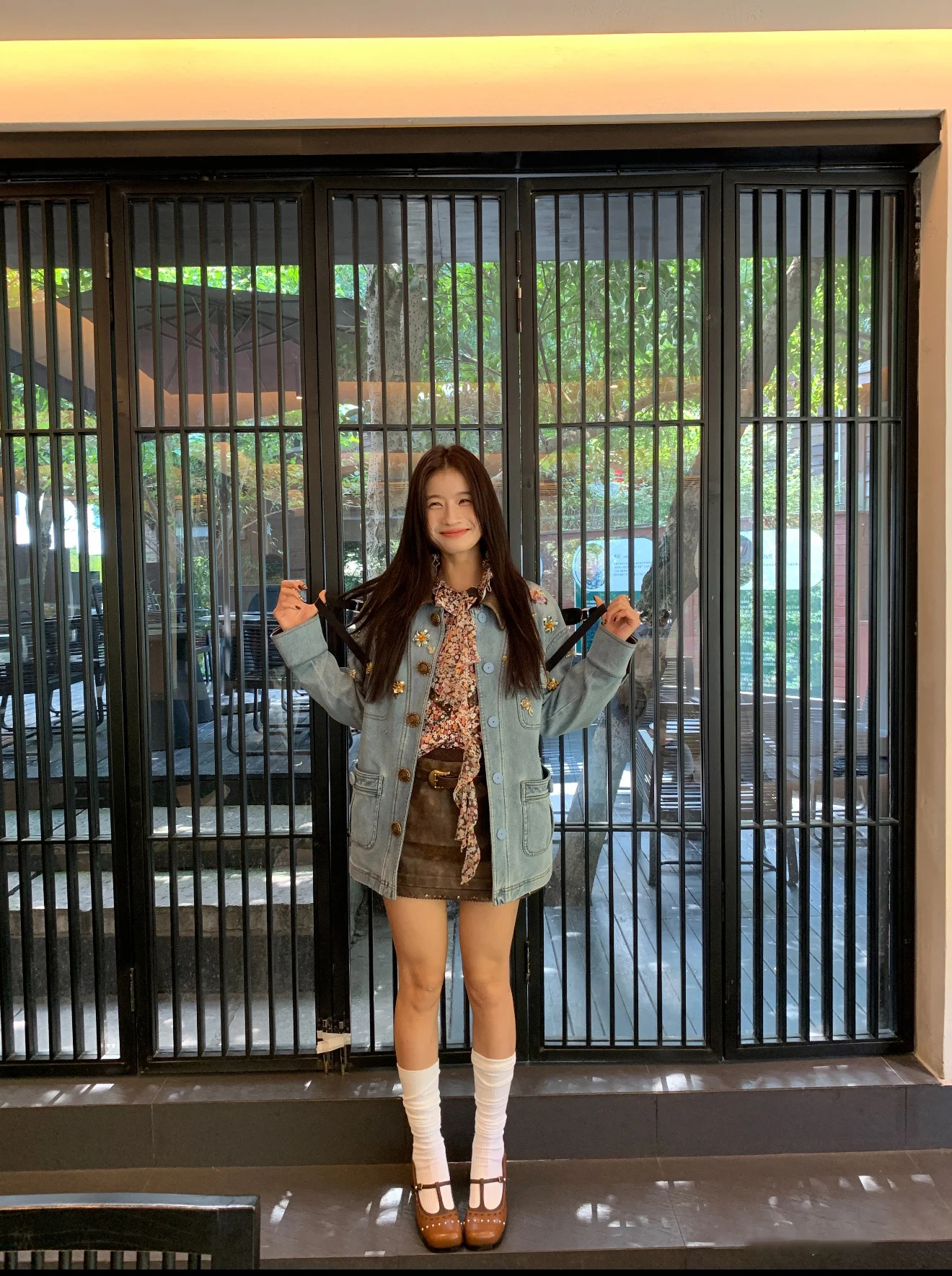 2025秋冬新款款时尚廓形巴恩风花朵珠饰牛仔外套上衣长裤