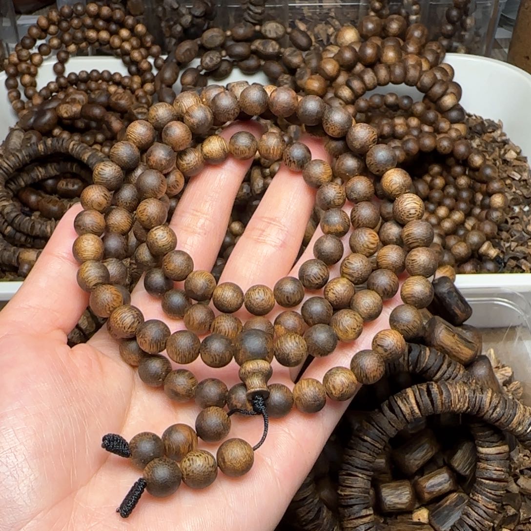 沉香手串小*比多圈0.6规格26.8克海南乌身老料