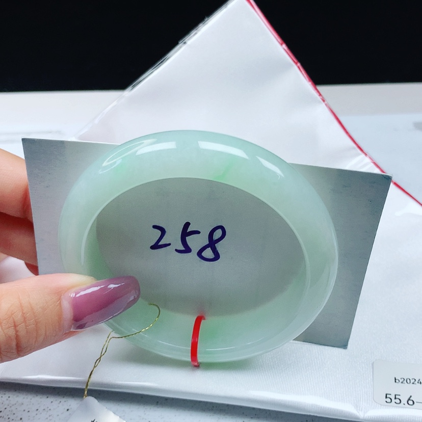 【闪购商品】翡翠手镯未镶嵌 正圈55+