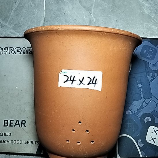 红泥特大金钟一个