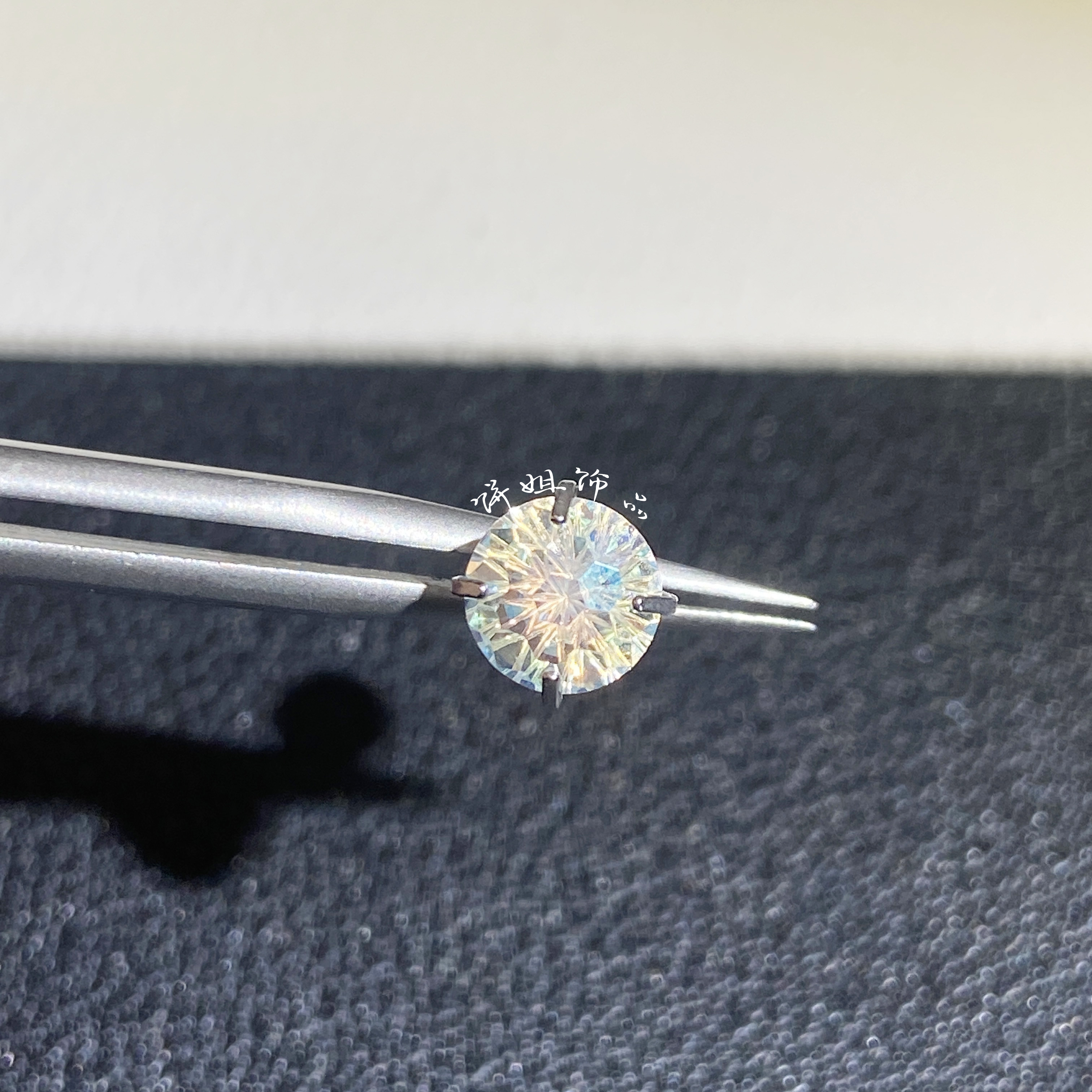 赠送一只装孤品耳钉钛钢外螺纹