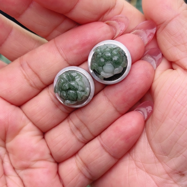 @***声透闪石-蛇纹石玉银S925镶嵌耳坠