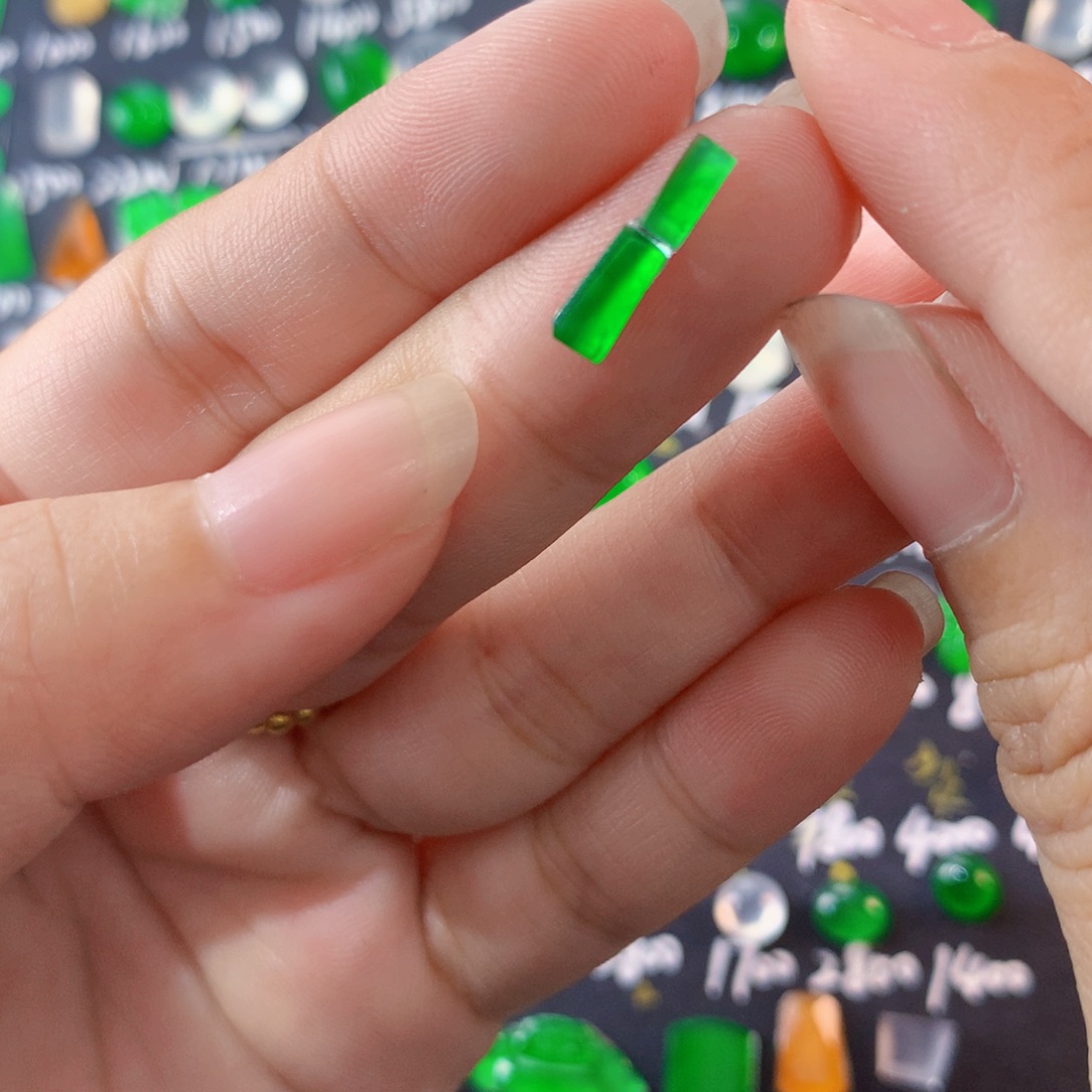 翡翠未镶嵌颈饰绿切割2