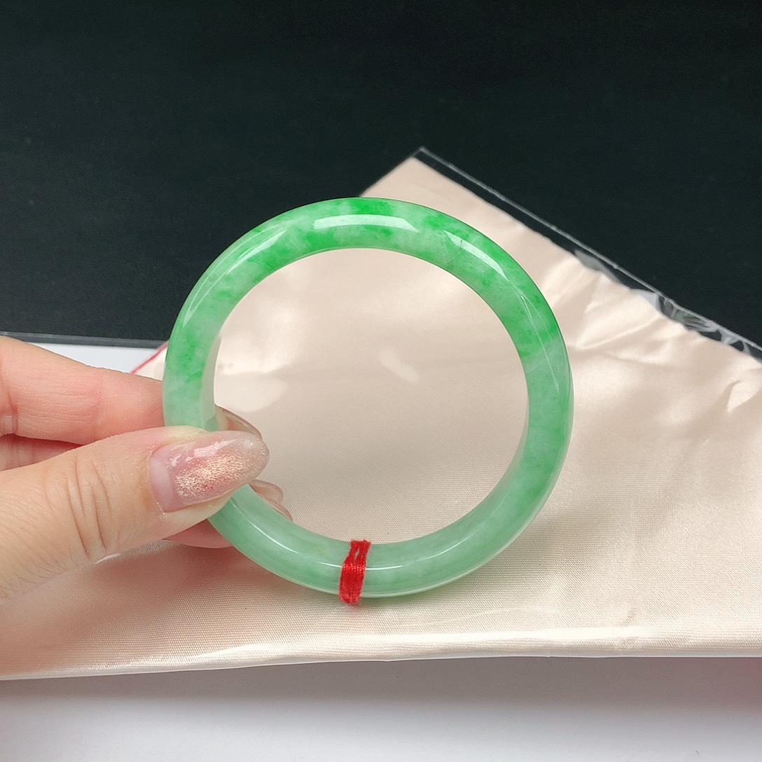 翡翠手镯未镶嵌翡翠063