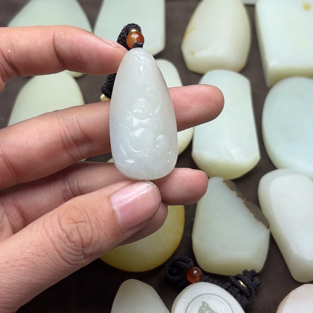 幸***人定制和田玉未镶嵌挂件