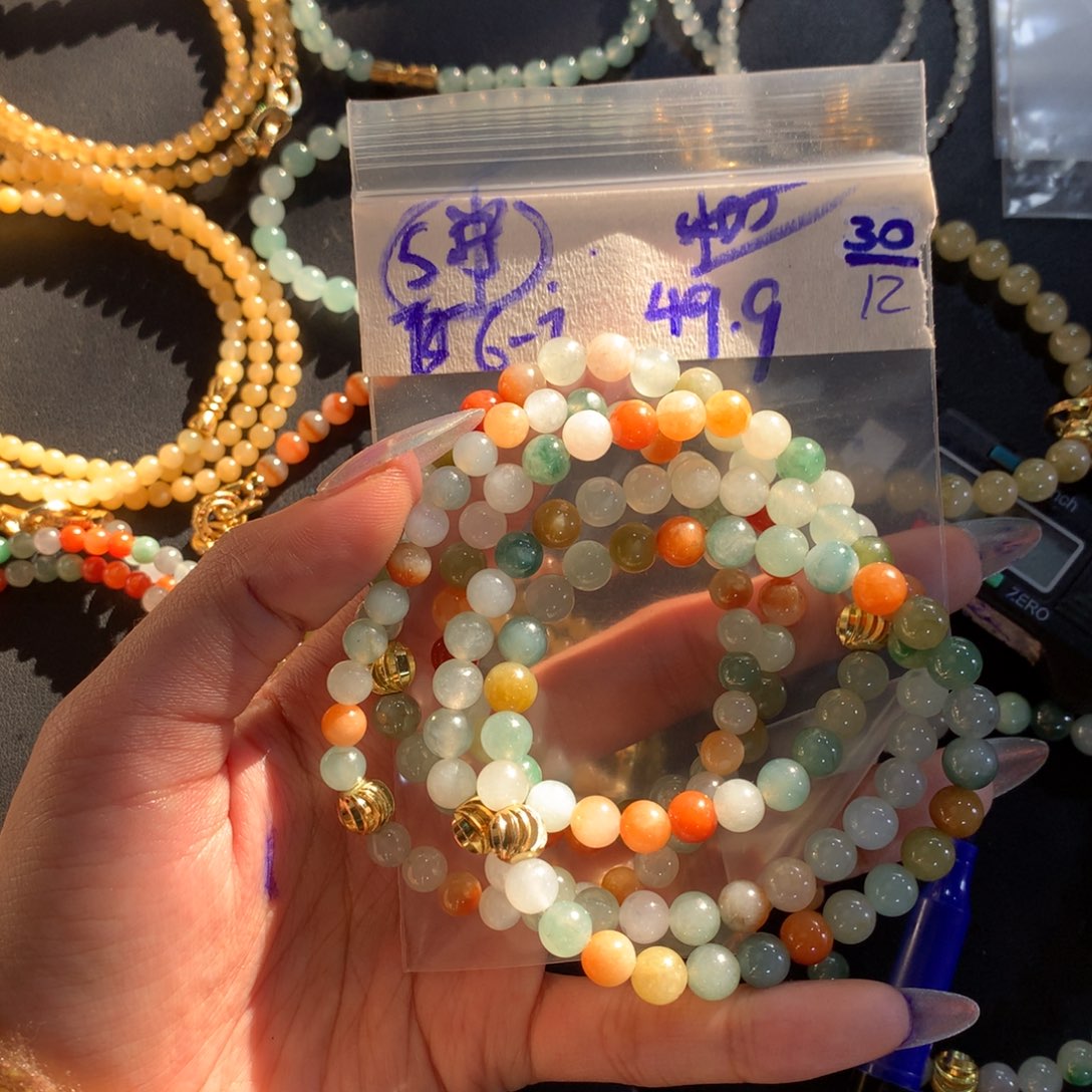 定制翡翠未镶嵌天然缅甸翡翠多样性