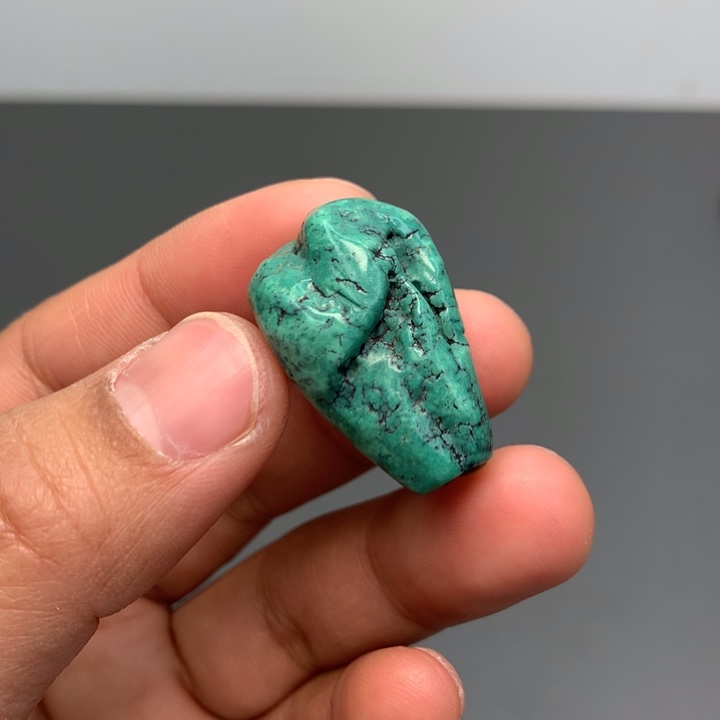 绿松石颈饰未镶嵌