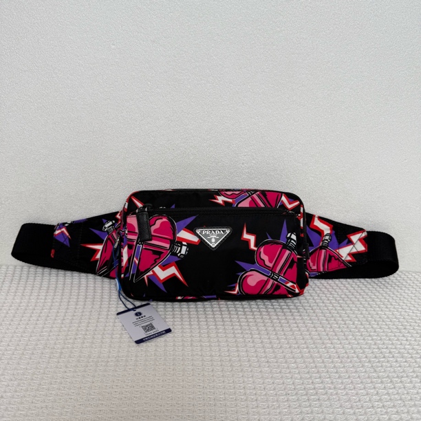 99新 Prada/普拉达 5960/时尚经典彩绘涂鸦尼龙胸腰包
