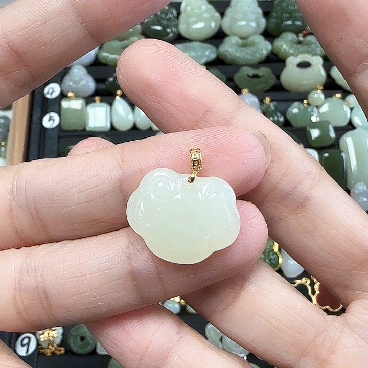 和田玉18K金镶嵌吊坠(不含链)