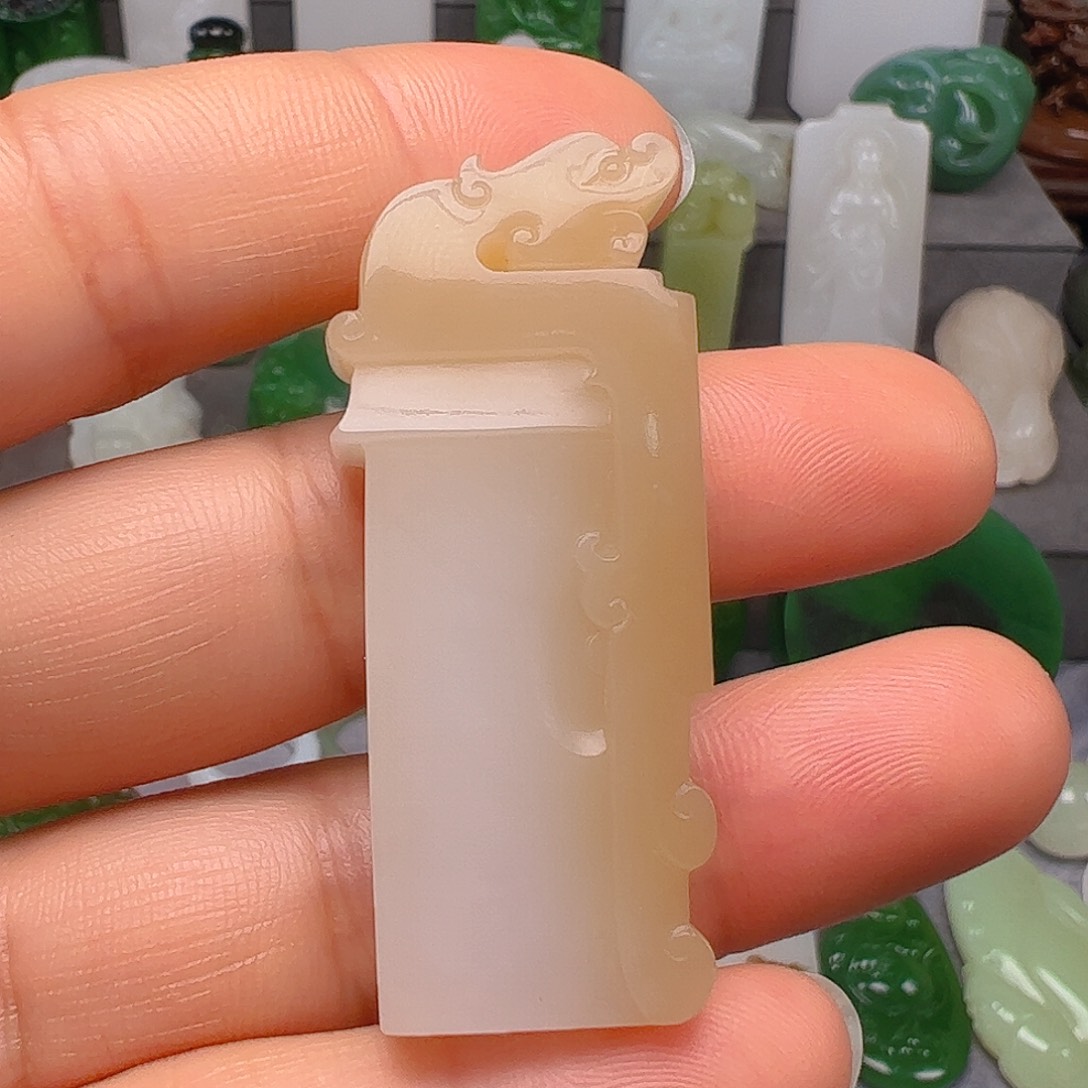 和田玉颈饰未镶嵌