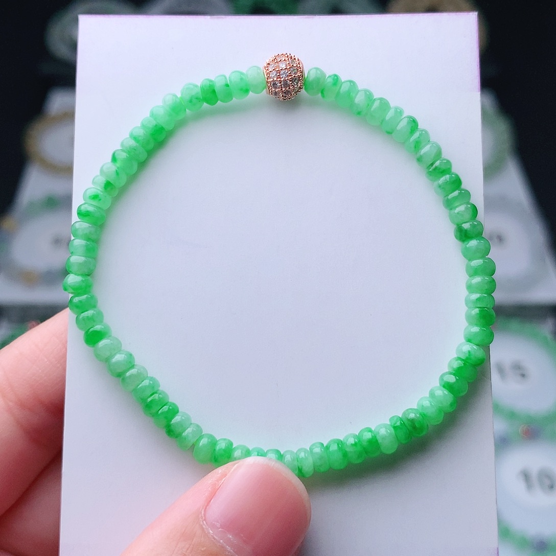 翡翠手串未镶嵌翡翠