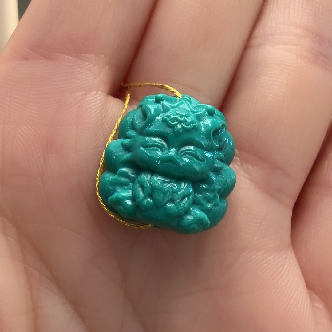 绿松石未镶嵌颈饰