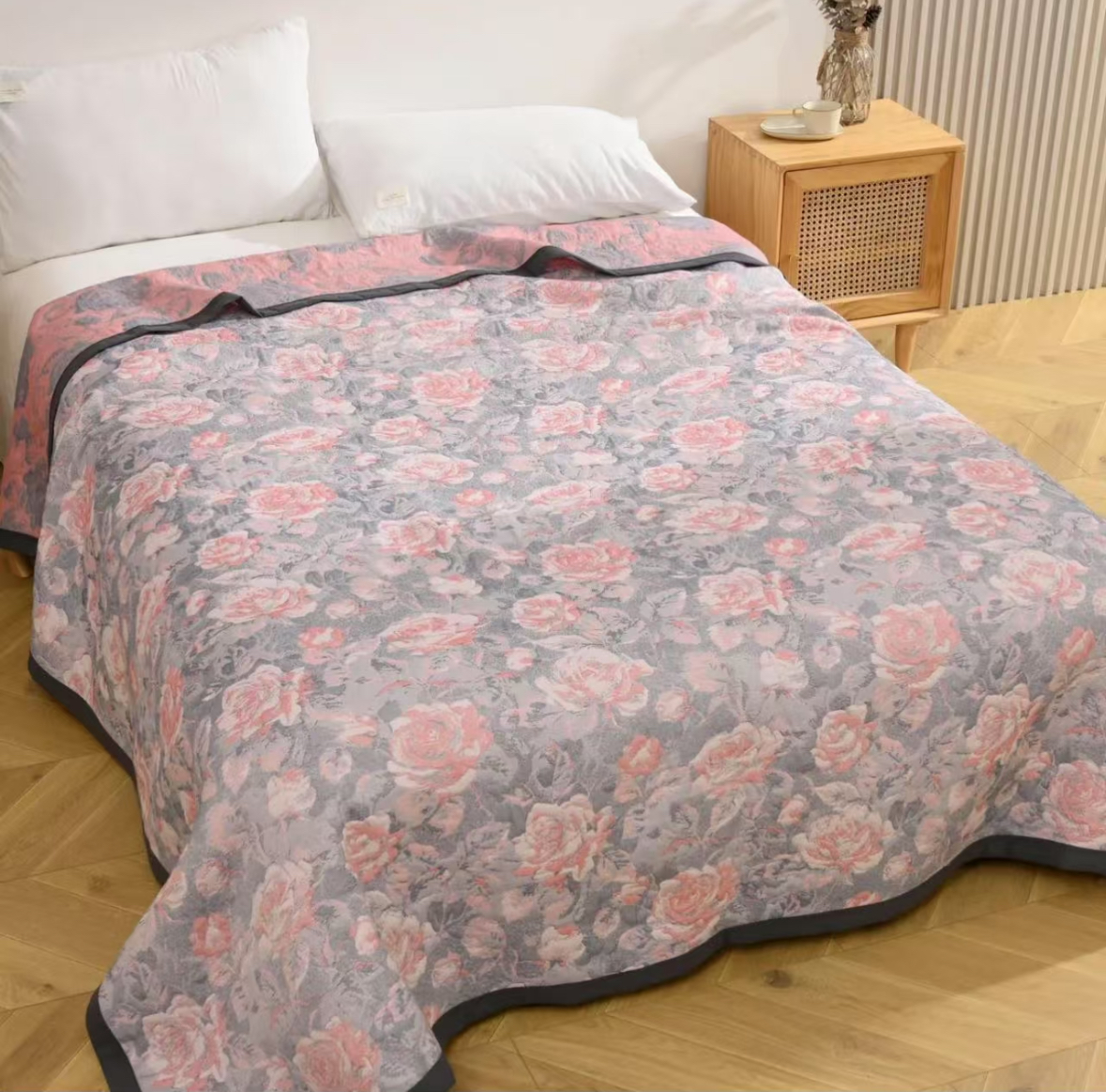 【蔷薇之恋】200cm X 230cm 多功能色织提花加大纱布床盖          