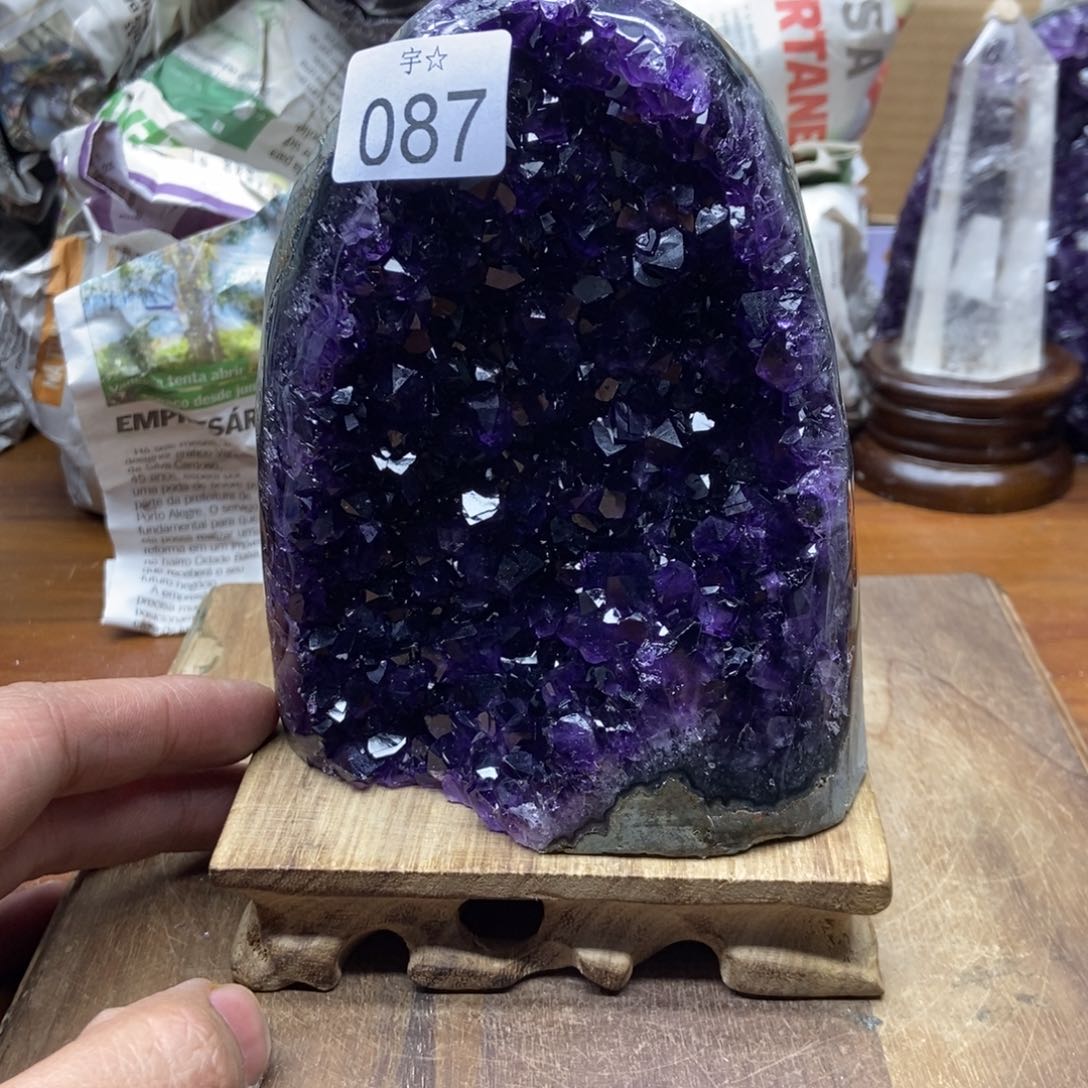 紫晶天然水晶摆件未镶嵌