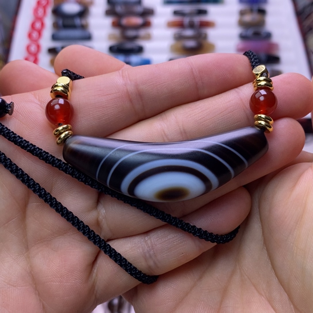 玛瑙/玉髓颈饰未镶嵌