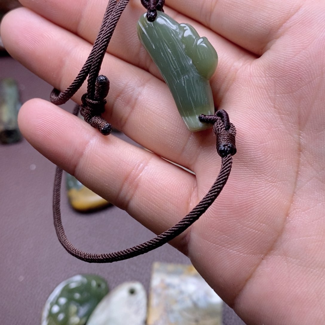 岫岩河磨玉（透闪石质玉）挂件未镶嵌
