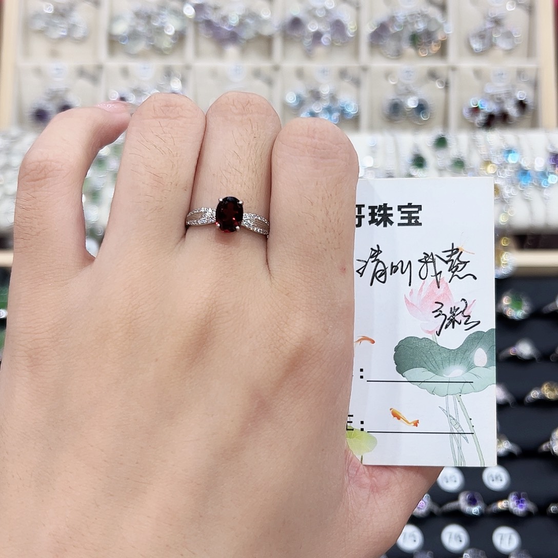 请***粥银S925镶嵌岫玉戒指