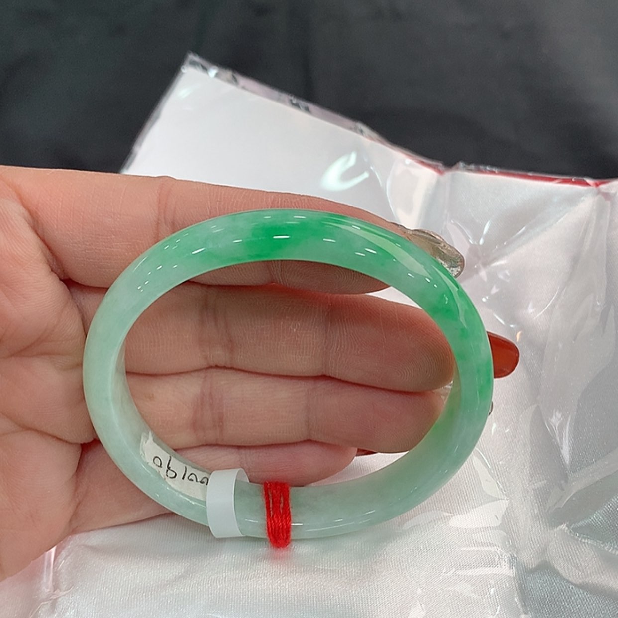 【闪购商品】翡翠手镯未镶嵌贵56