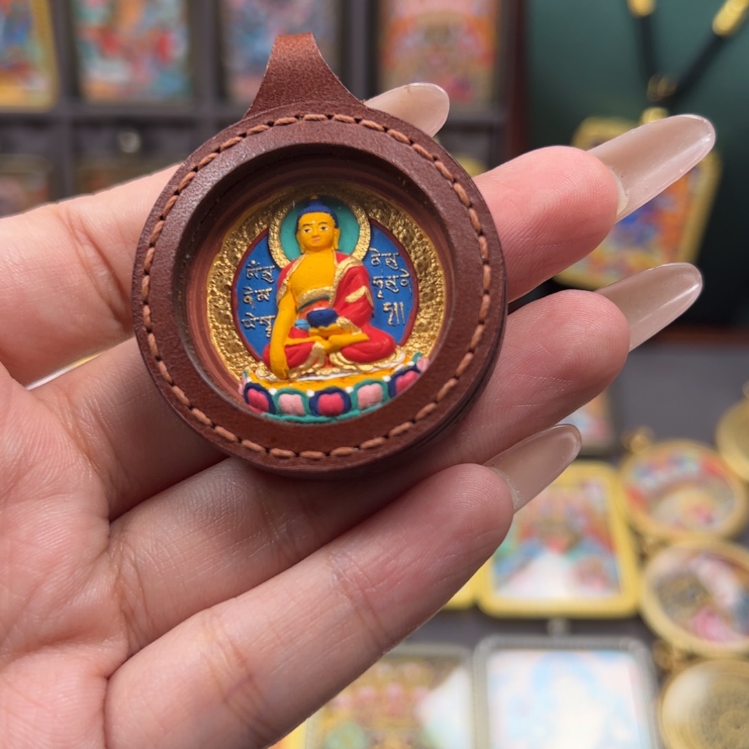 吊坠释迦题材擦擦作品