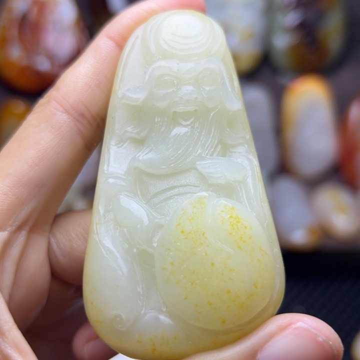 和田玉未镶嵌颈饰