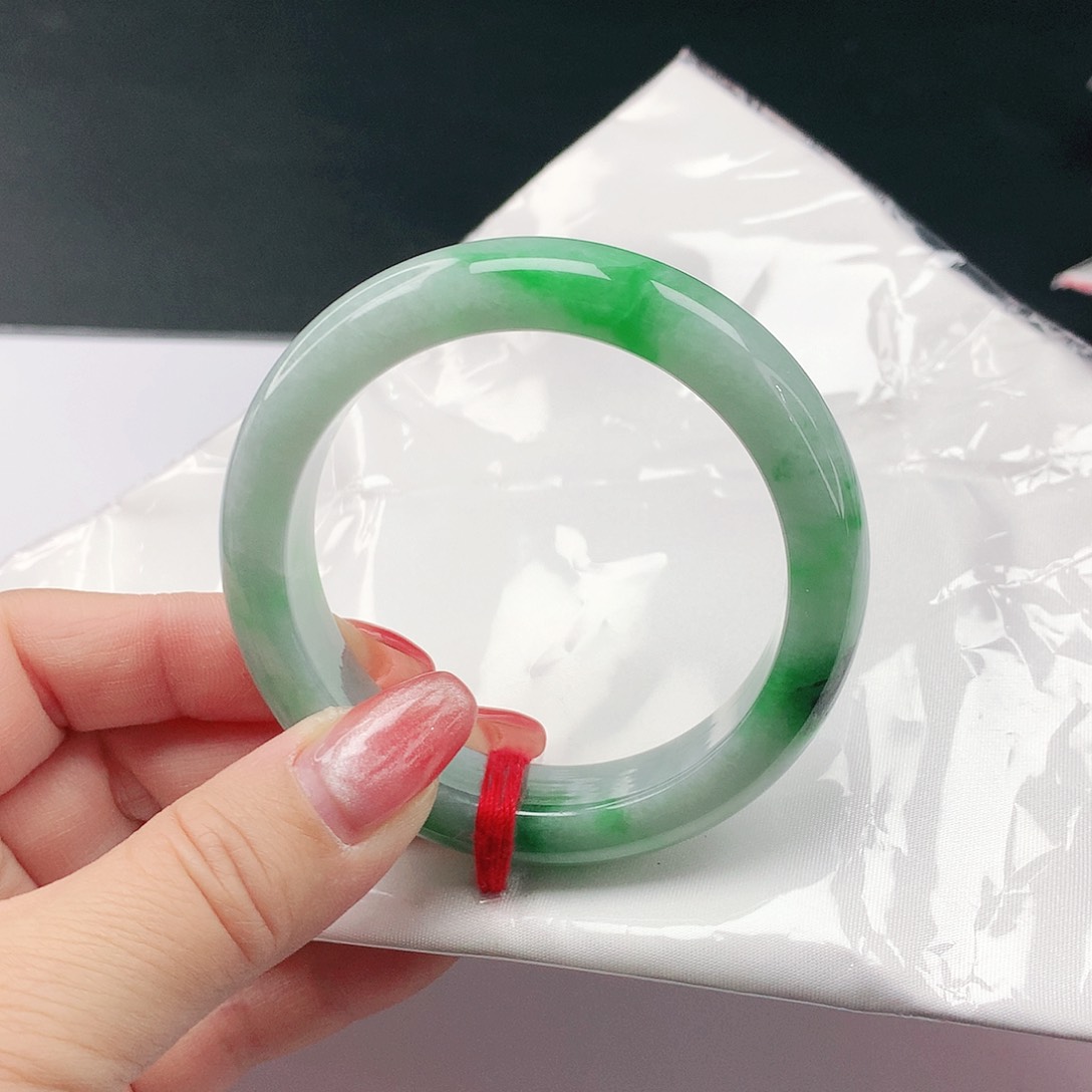翡翠手镯未镶嵌翡翠005