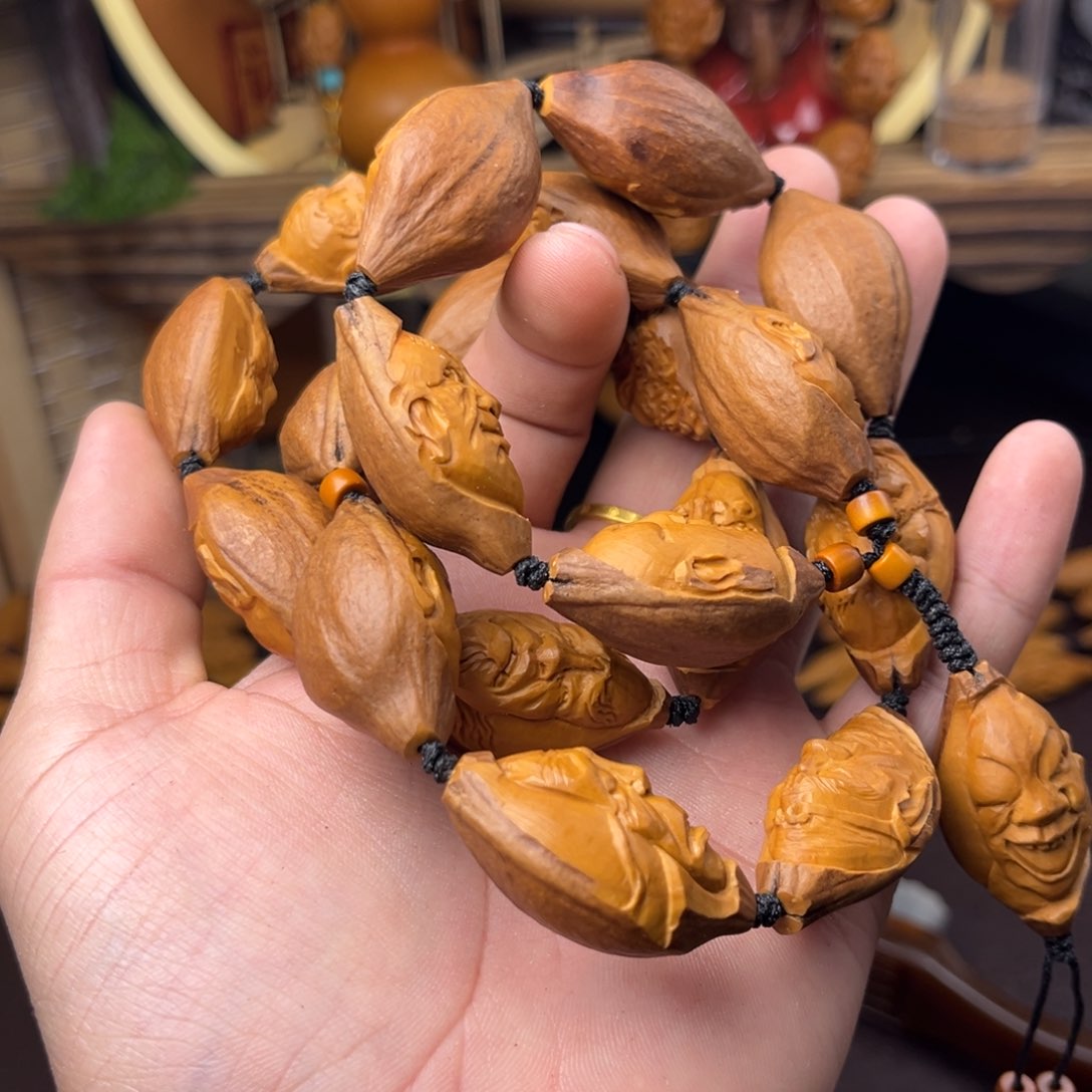 橄榄核吊坠强***我橄榄核罗汉1.8