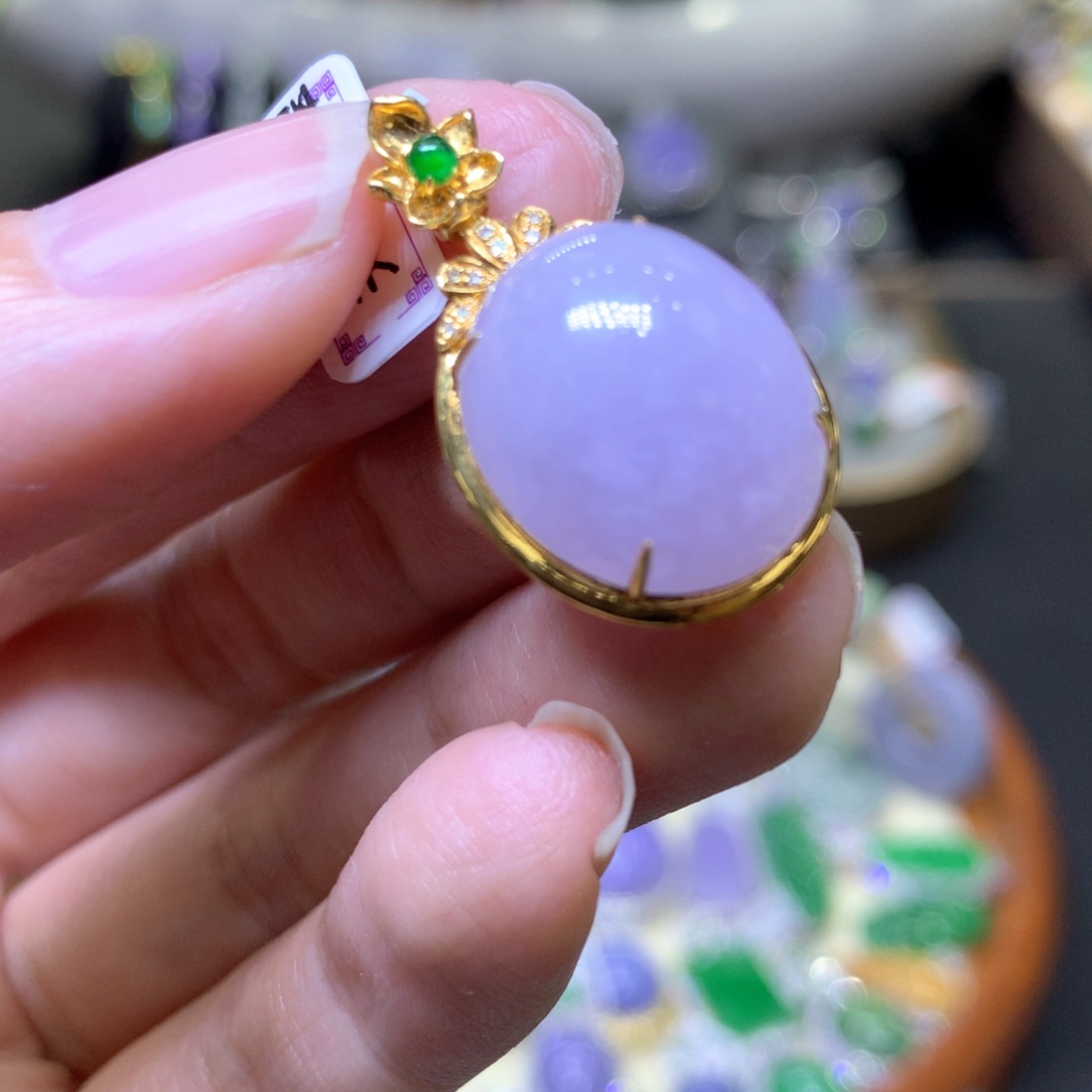 【闪购商品】翡翠颈饰18K金镶嵌翡翠吊坠项链