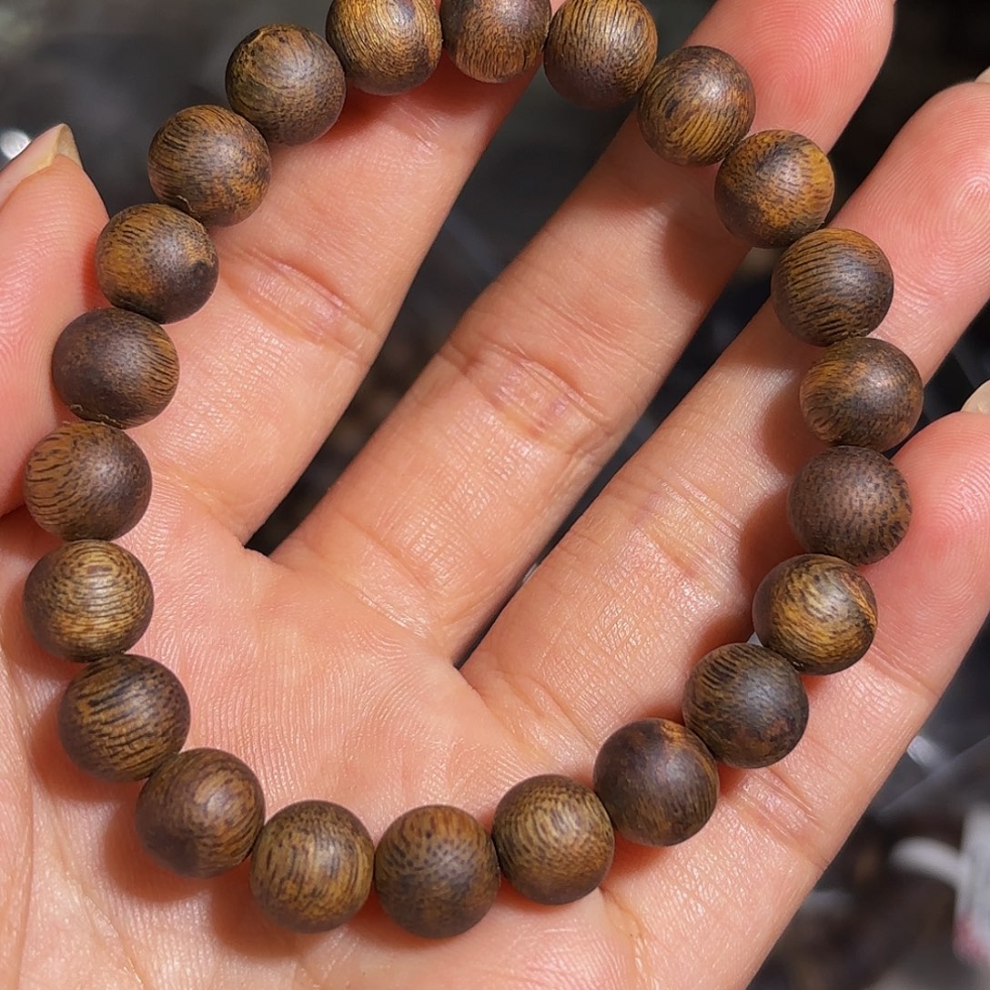 沉香手串奇楠沉香09圆珠7克➕金沙叶