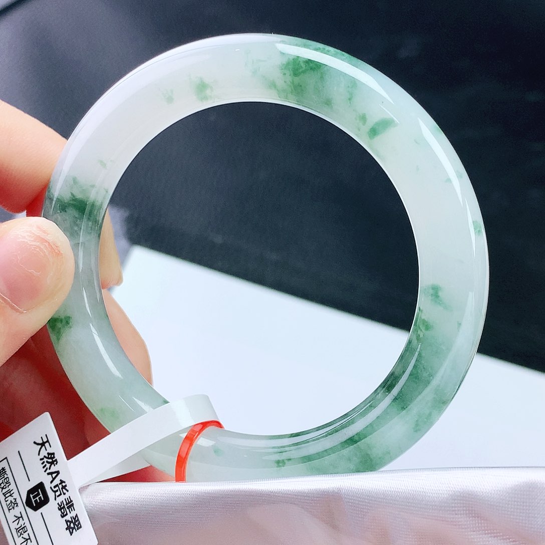 未镶嵌手镯翡翠55胖