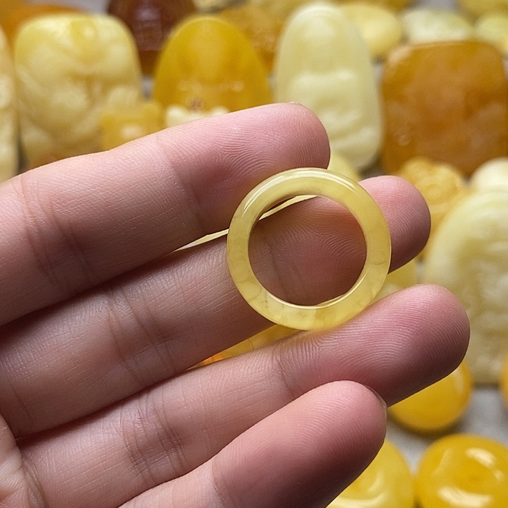 琥珀颈饰未镶嵌琥珀蜜蜡吊坠