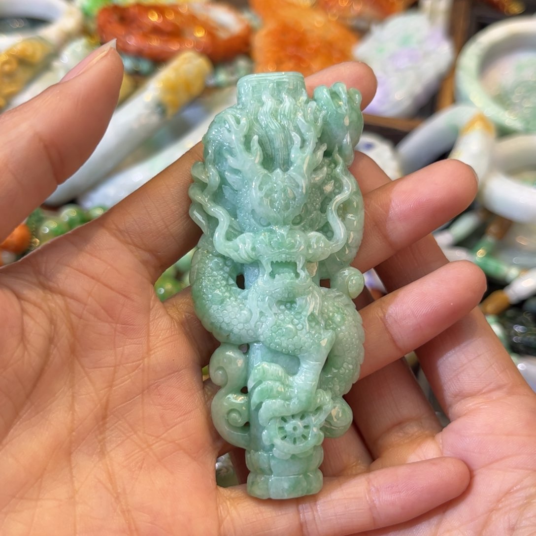 翡翠颈饰未镶嵌待编款