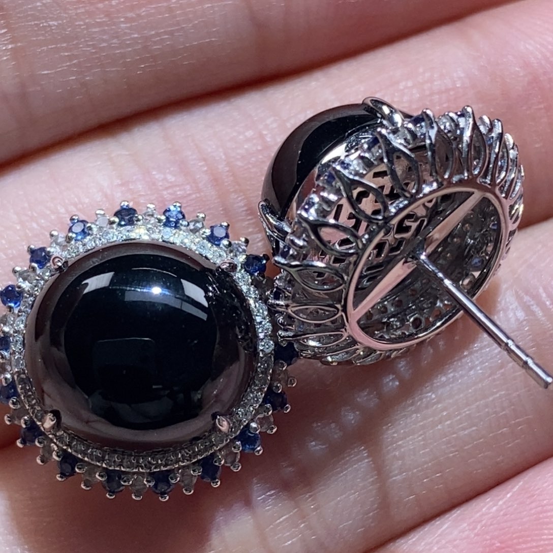 18K金镶嵌翡翠耳饰